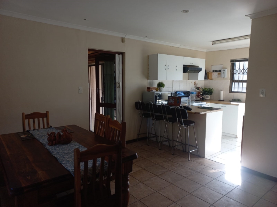 3 Bedroom Property for Sale in Vredekloof Western Cape